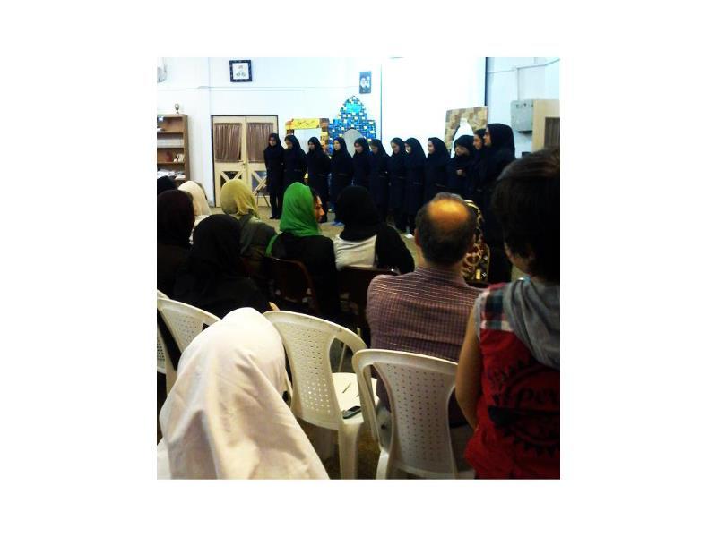 سرود و نمایشگاه فجر